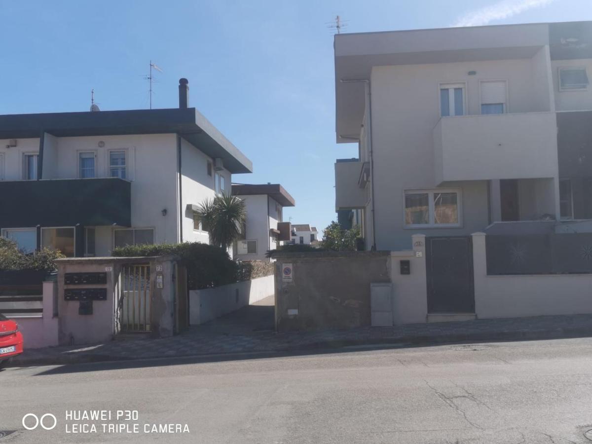 Taverna A 100 Mt Dal Mare Apartment Porto Torres Exterior photo